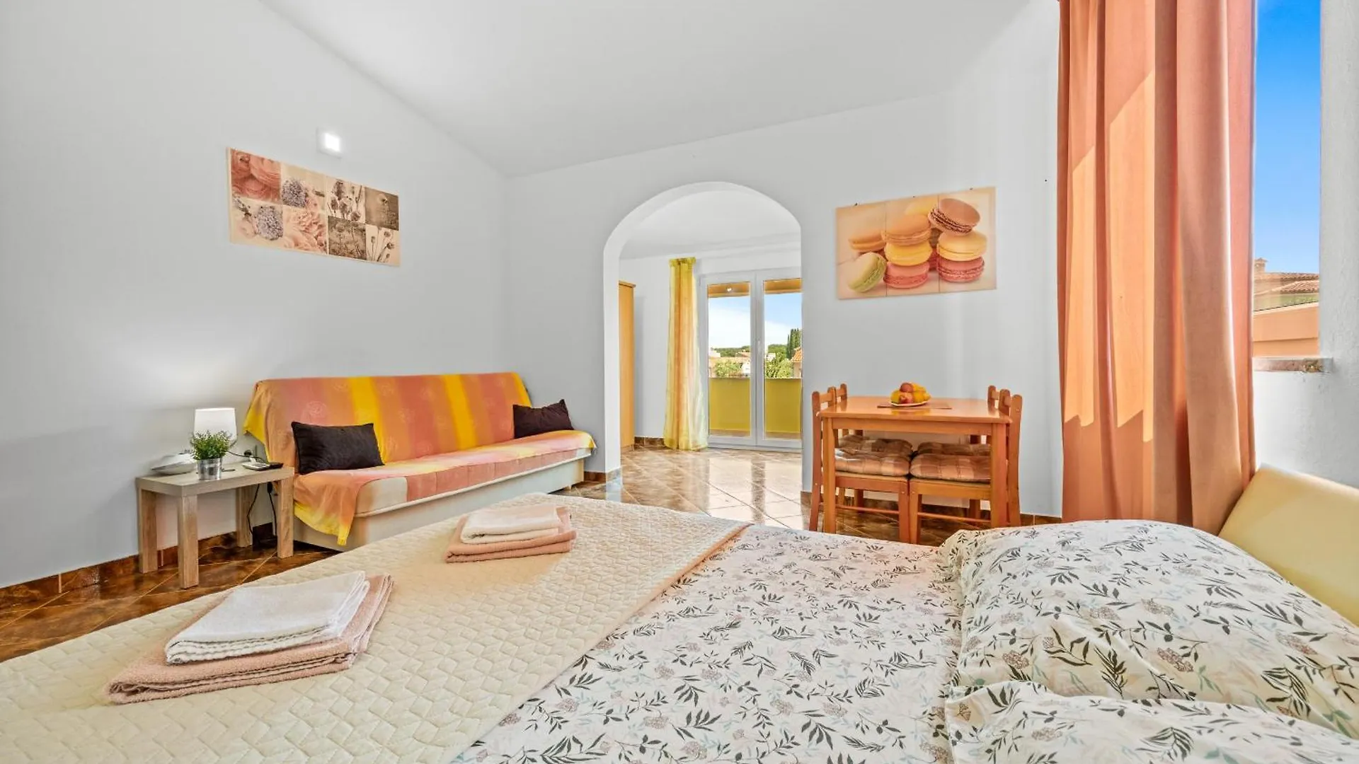 Apartments Vito Near Pula - Balcony, Sea View Galižana